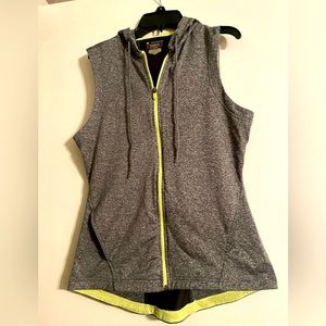 Althletic zip up